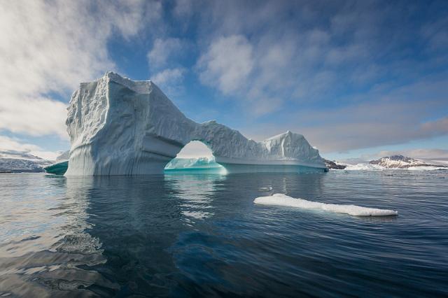 095 Antarctica, Cierva Cove.jpg